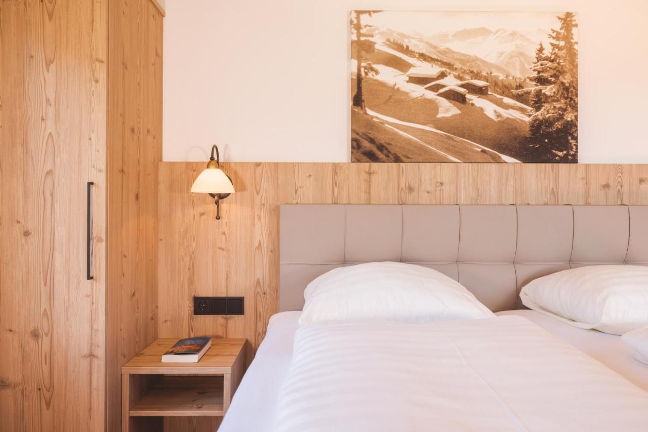 Loipenstubn Hotel Brixen im Thale Exterior photo