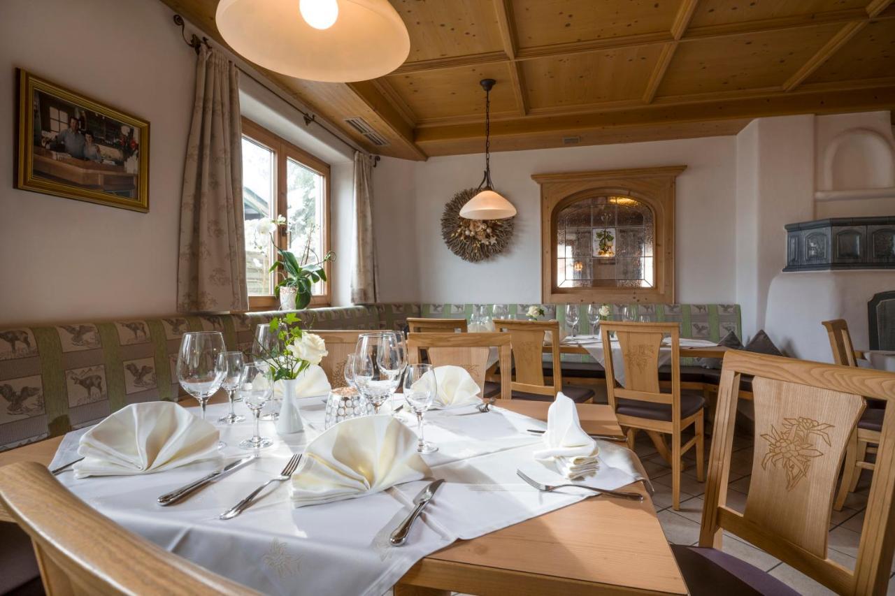 Loipenstubn Hotel Brixen im Thale Exterior photo
